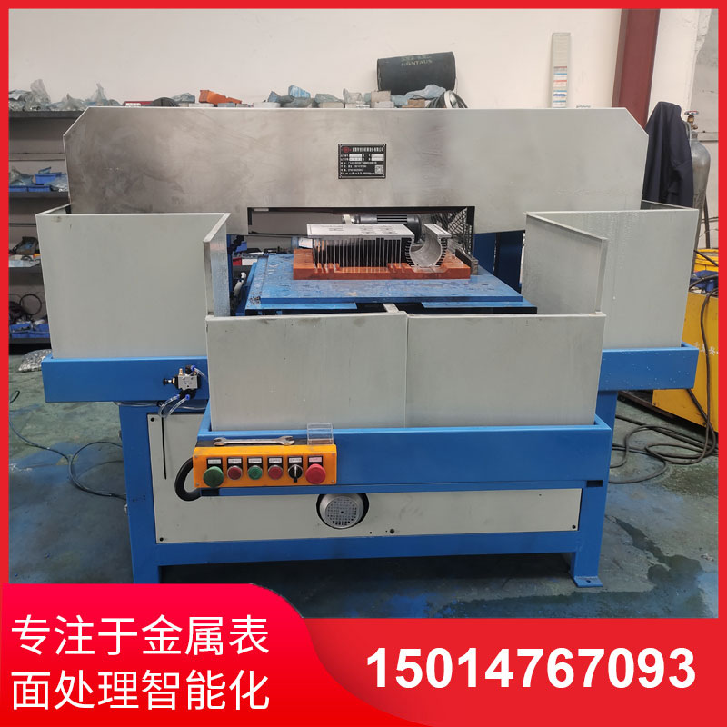 鋁(lv)材(cai)直紋拉絲機(ji)生産(chan)供(gong)應(ying)